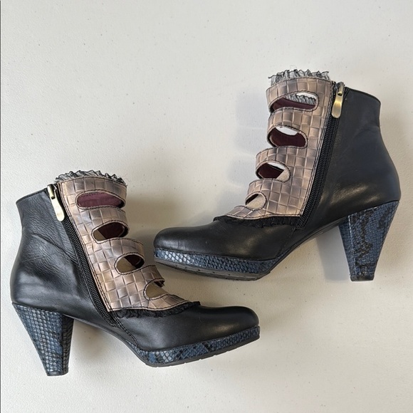 Italmoda Black, Tan, Blue Victorian Heeled Boots with Straps and Lace Trim - Picture 8 of 16